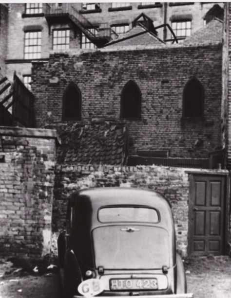1737 Spaniel Row meeting house 3 Outside 1951